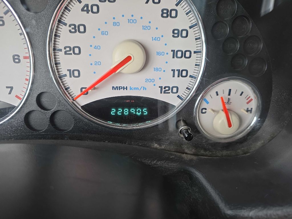 Photo 13 of this JEEP LIBERTY