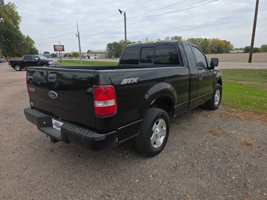 Photo 4 of this FORD F150