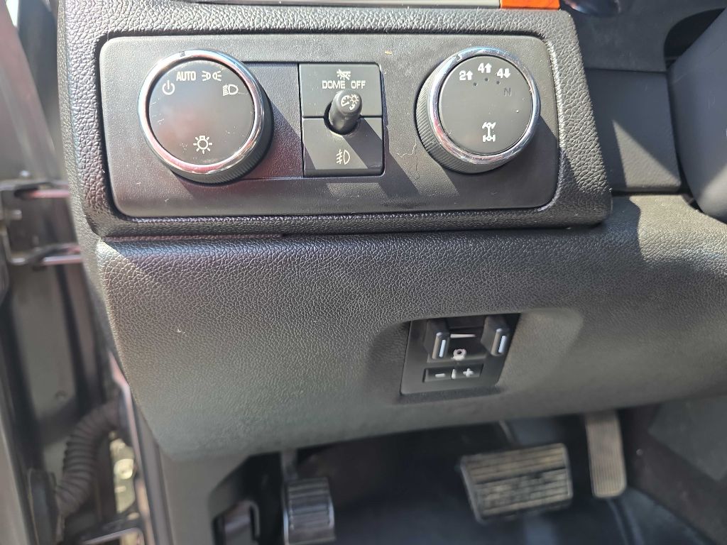 Photo 9 of this GMC SIERRA