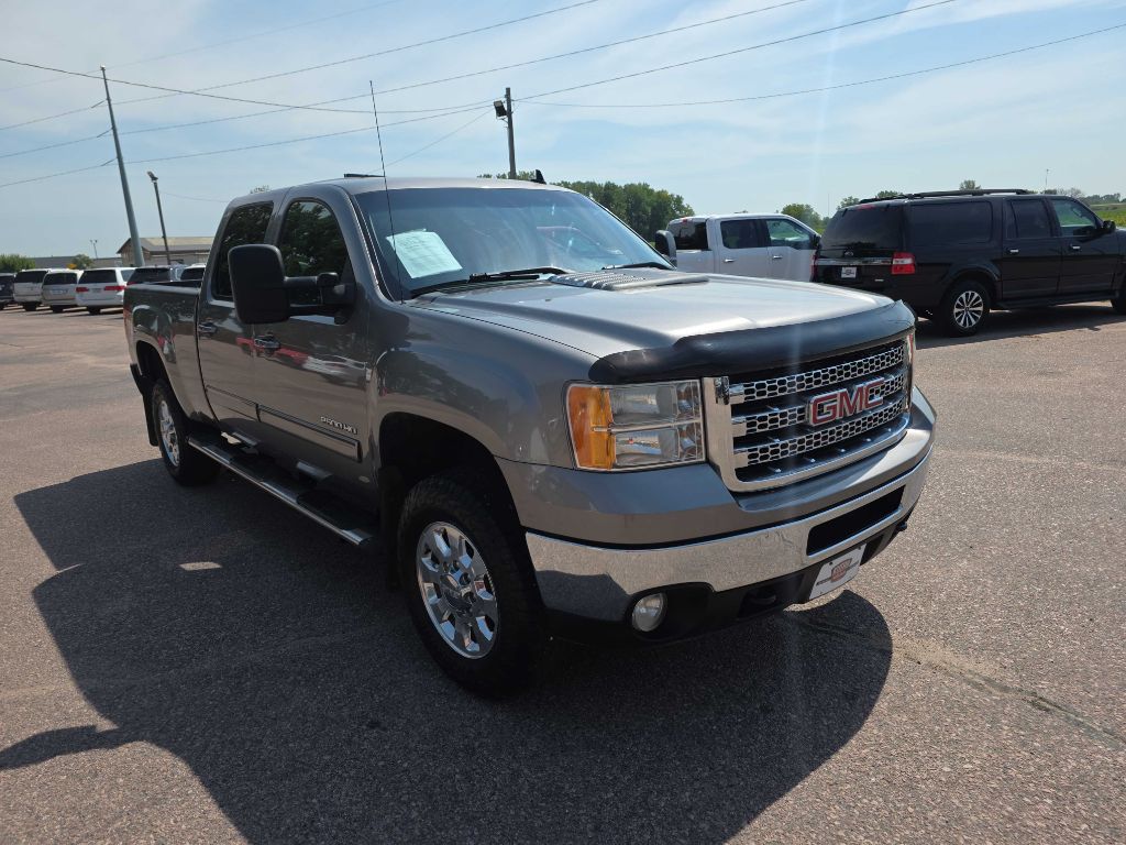 Photo 6 of this GMC SIERRA