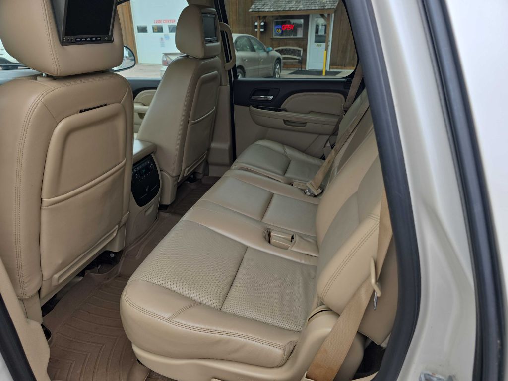 Photo 8 of this GMC YUKON
