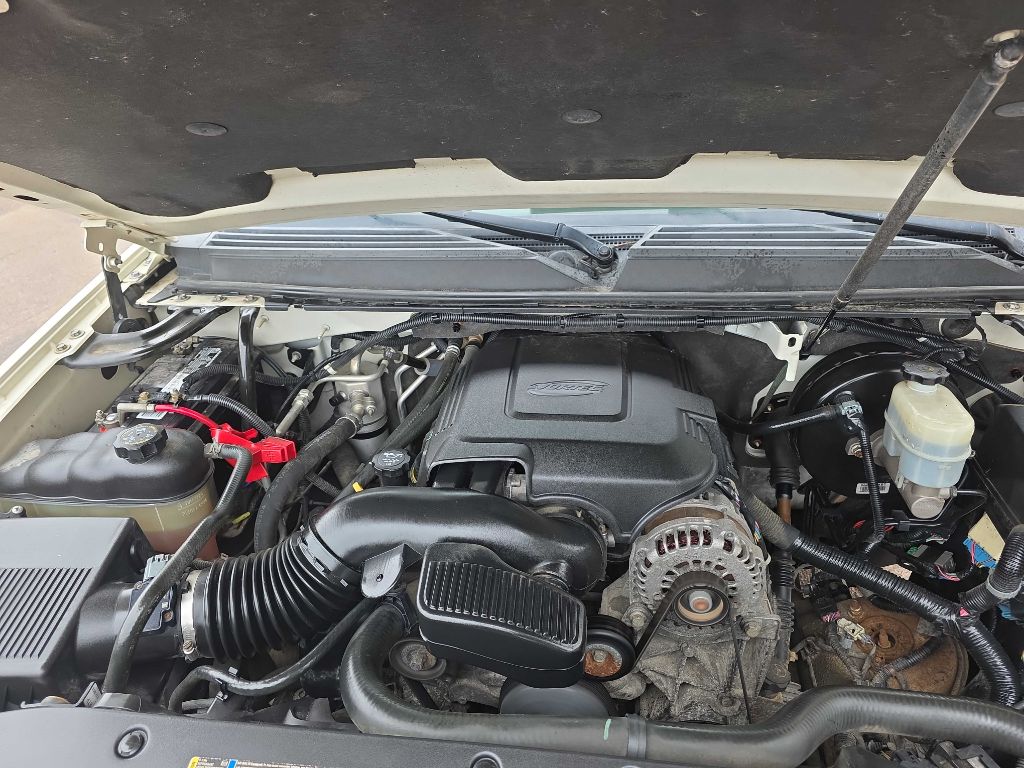 Photo 18 of this GMC YUKON