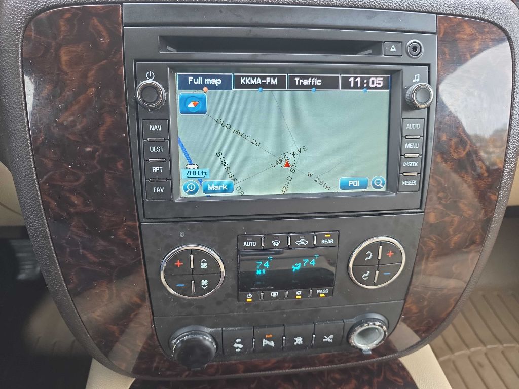 Photo 14 of this GMC YUKON