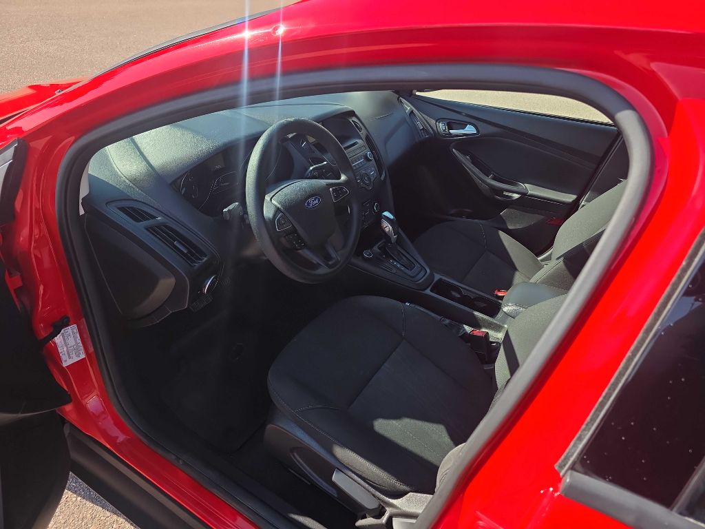 Photo 6 of this FORD FOCUS