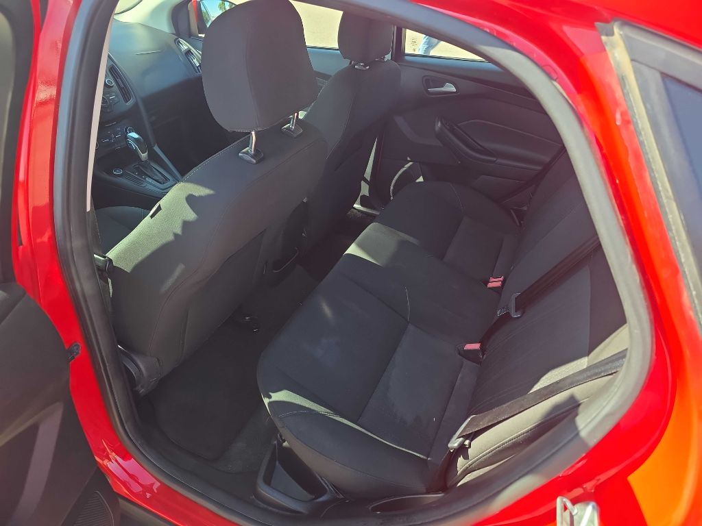 Photo 7 of this FORD FOCUS