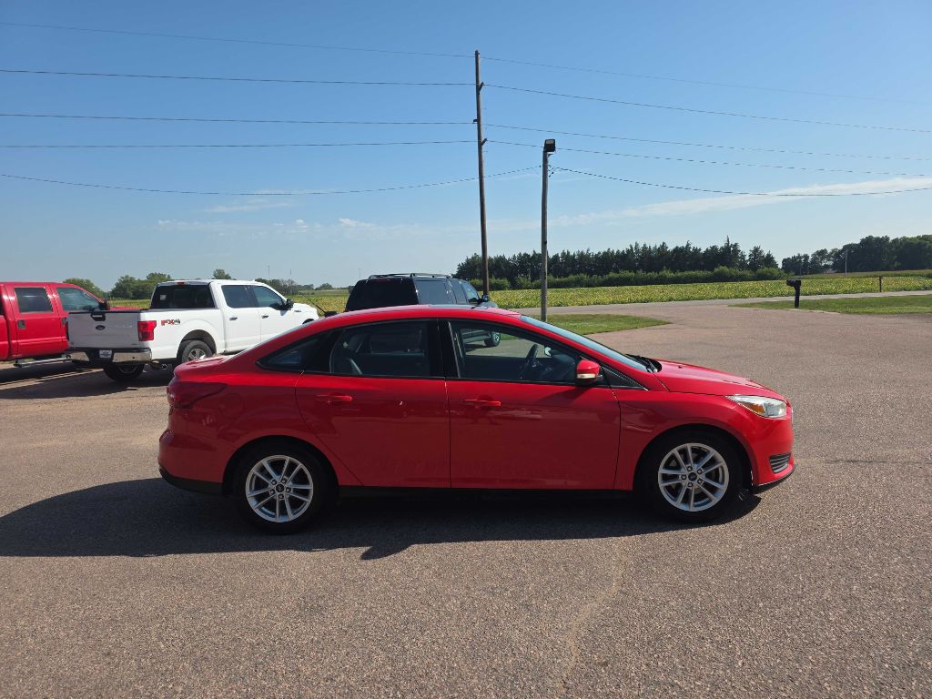 Photo 4 of this FORD FOCUS