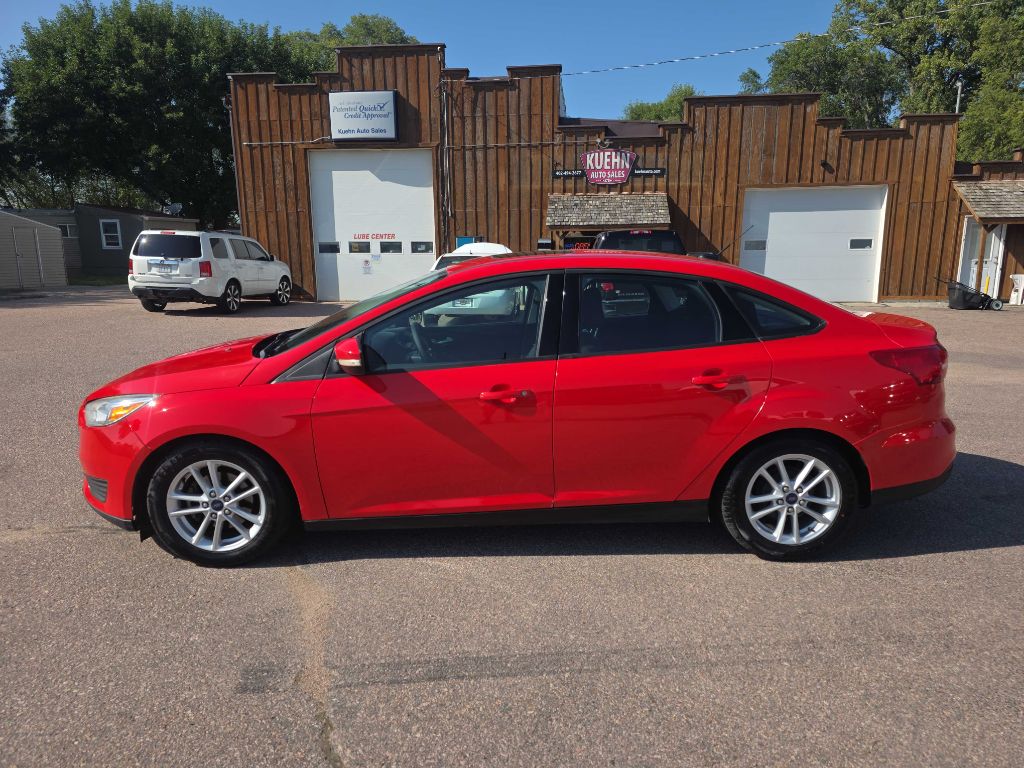 Photo 2 of this FORD FOCUS