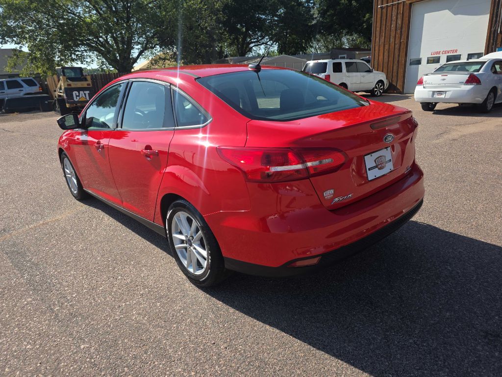 Photo 5 of this FORD FOCUS
