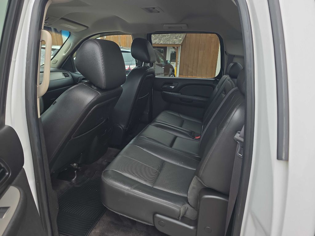 Photo 7 of this CHEVROLET SILVERADO 2500
