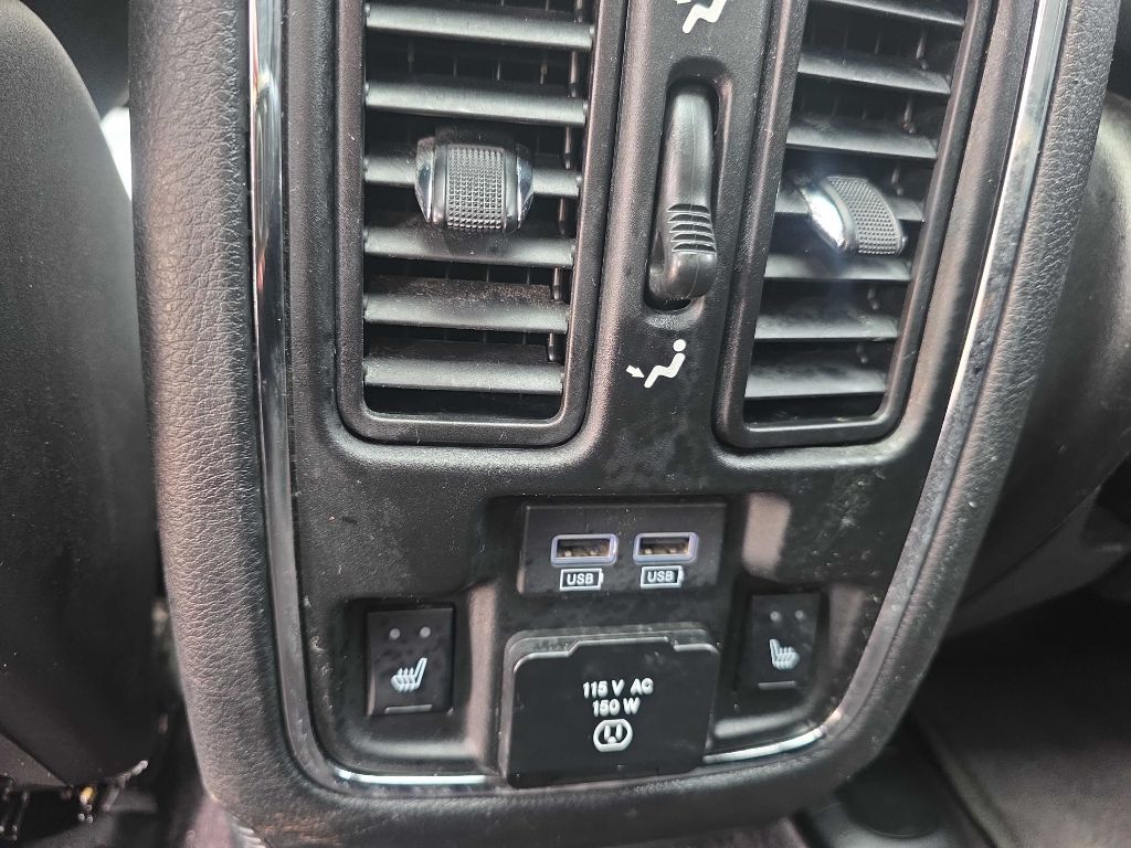 Photo 19 of this JEEP GRAND CHEROKEE