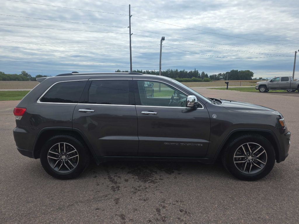 Photo 5 of this JEEP GRAND CHEROKEE