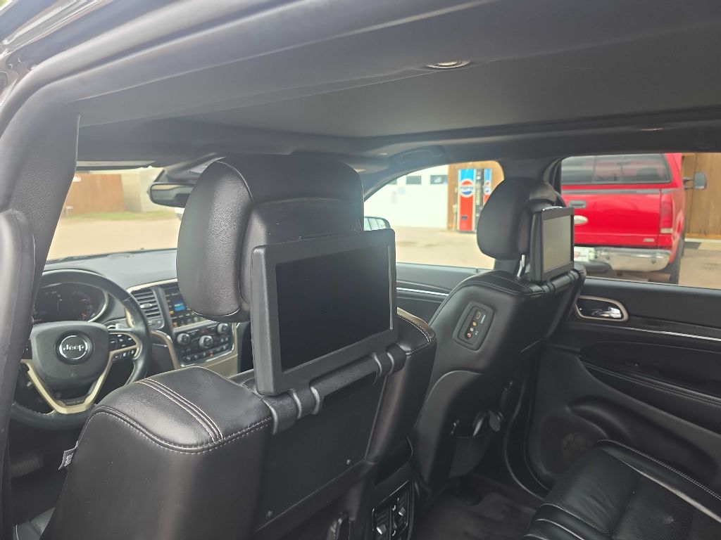Photo 8 of this JEEP GRAND CHEROKEE
