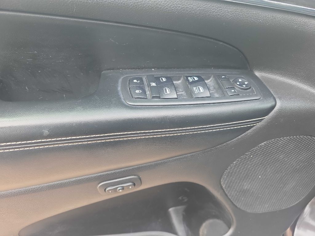 Photo 10 of this JEEP GRAND CHEROKEE