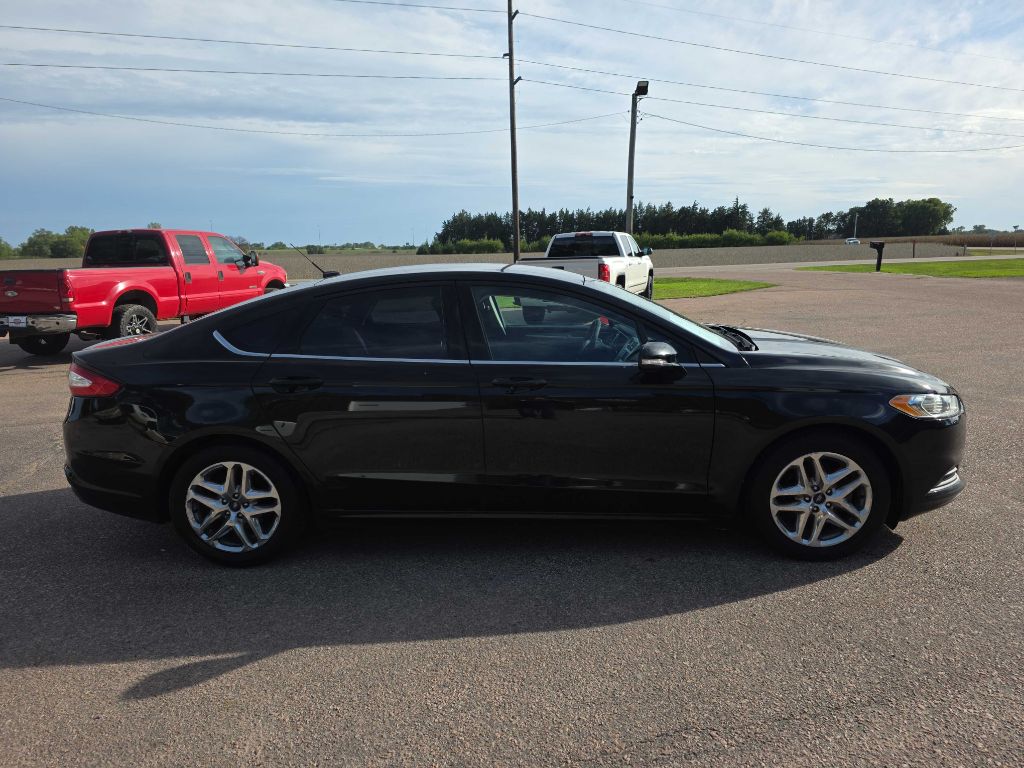 Photo 5 of this FORD FUSION