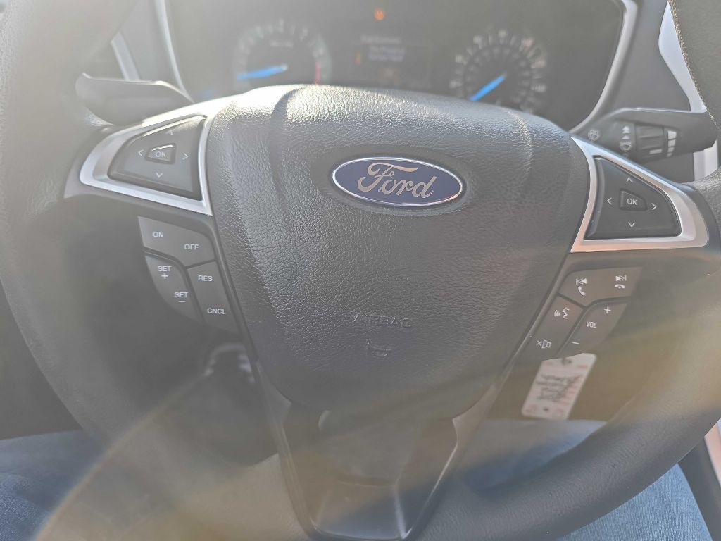 Photo 11 of this FORD FUSION