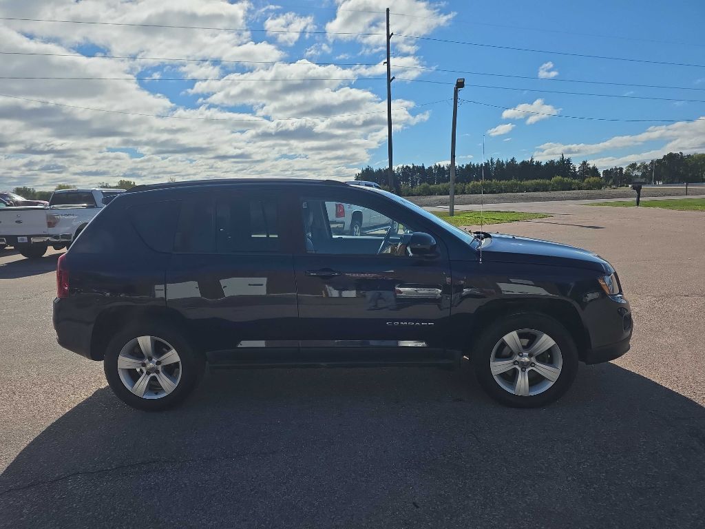 Photo 4 of this JEEP COMPASS