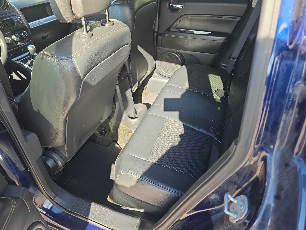 Photo 7 of this JEEP COMPASS
