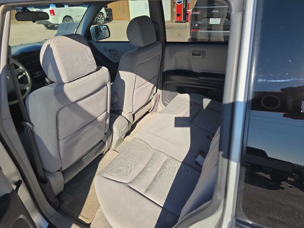 Photo 7 of this TOYOTA HIGHLANDER