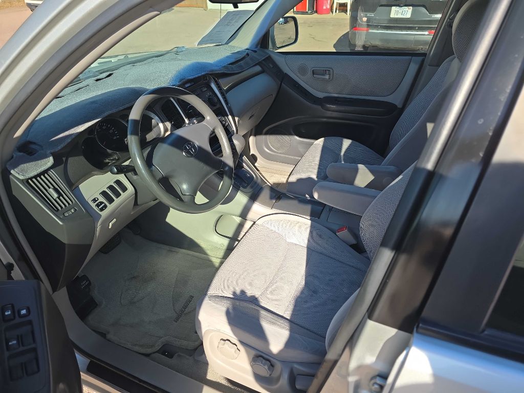 Photo 8 of this TOYOTA HIGHLANDER