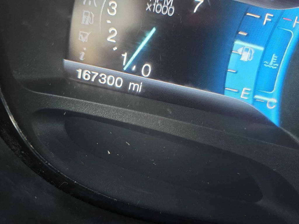 Photo 12 of this FORD EDGE