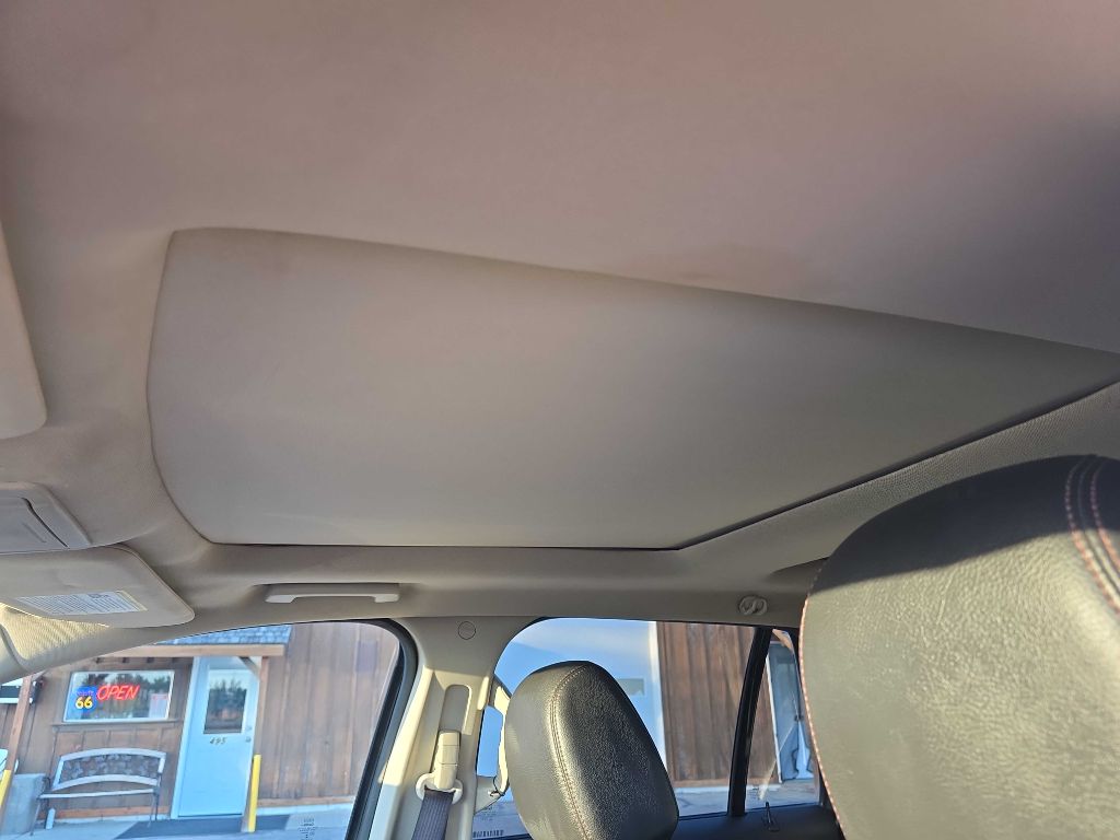 Photo 10 of this FORD EDGE