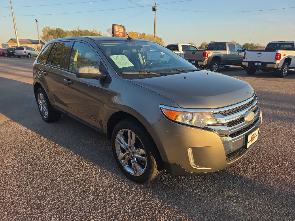Photo 7 of this FORD EDGE