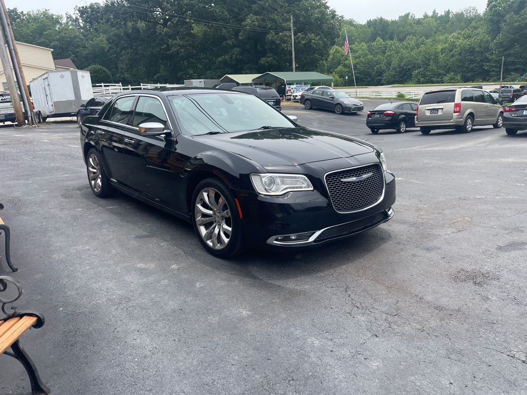 Photo 4 of this CHRYSLER 300