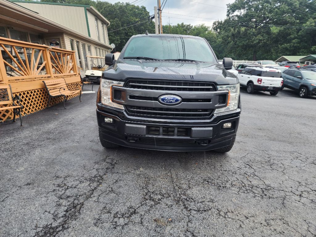 Photo 2 of this FORD F-150