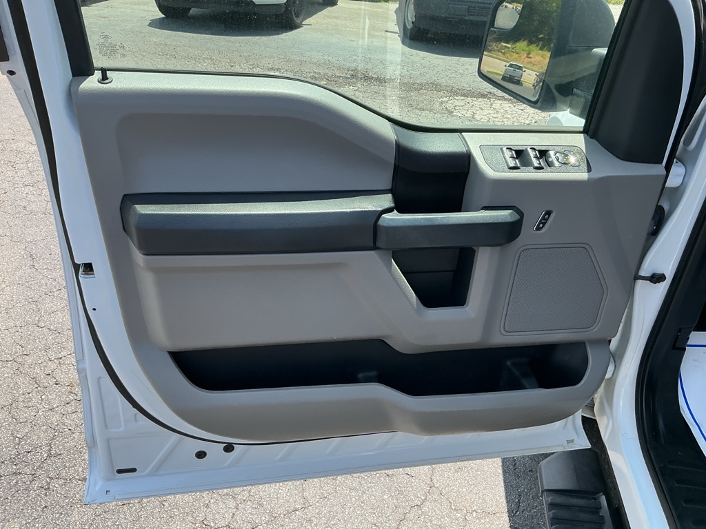 Photo 9 of this FORD F-150