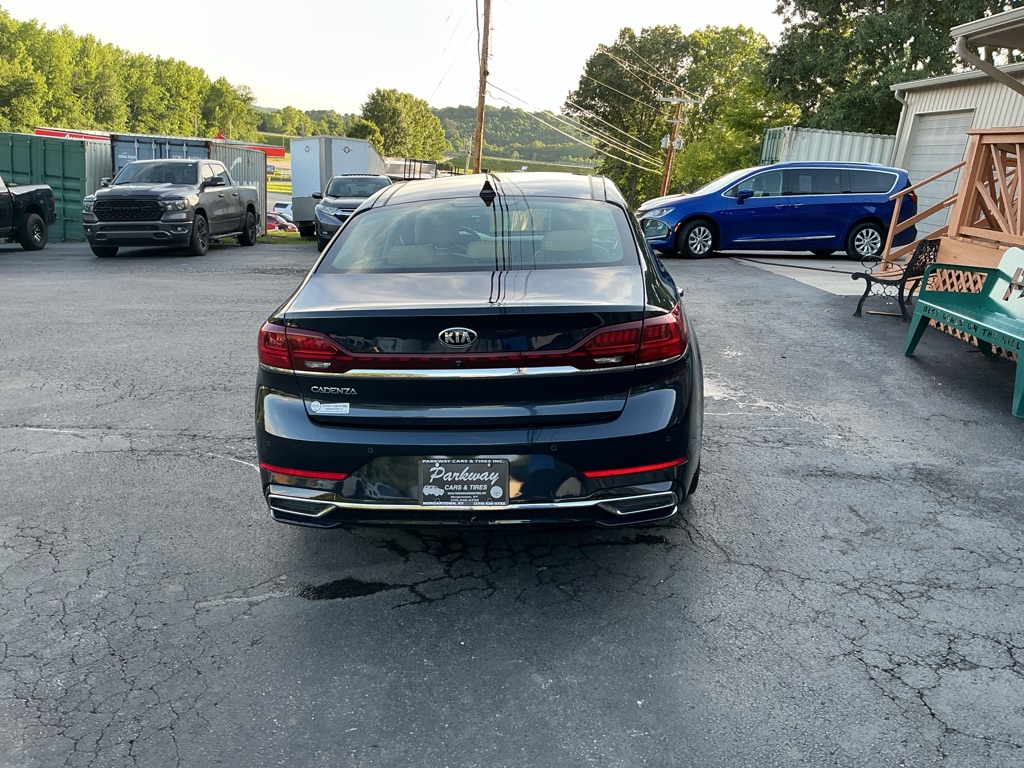 Photo 7 of this KIA CADENZA