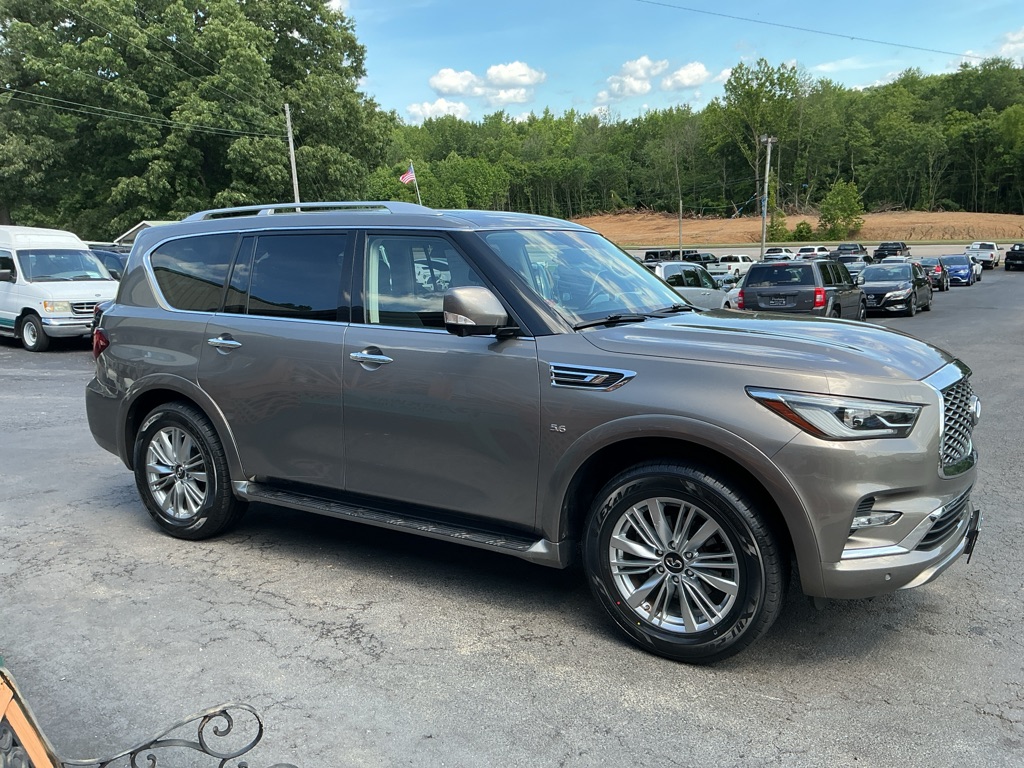 Photo 5 of this INFINITI QX80