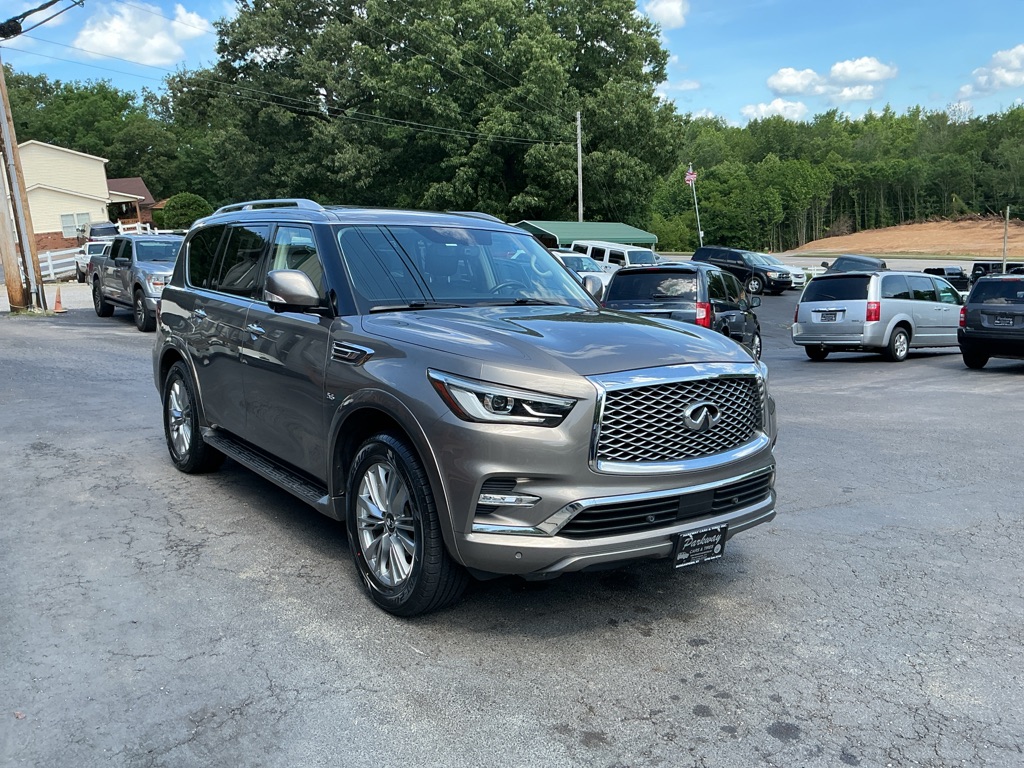 Photo 4 of this INFINITI QX80