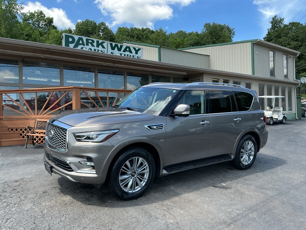 Photo 2 of this INFINITI QX80