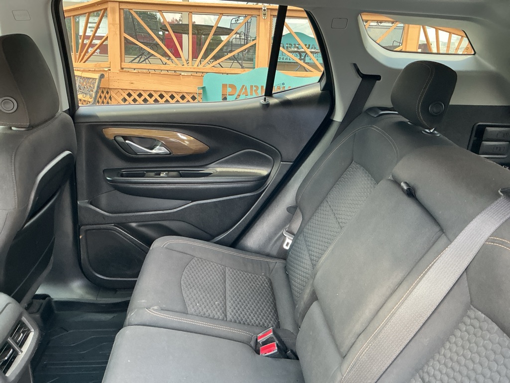 Photo 13 of this GMC TERRAIN