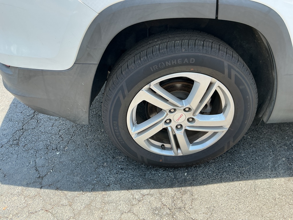 Photo 16 of this GMC TERRAIN