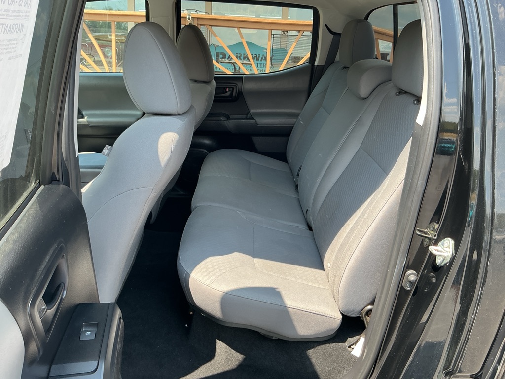 Photo 14 of this TOYOTA TACOMA