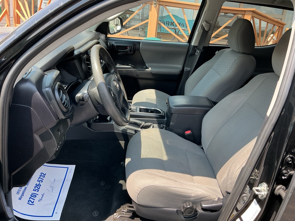 Photo 11 of this TOYOTA TACOMA