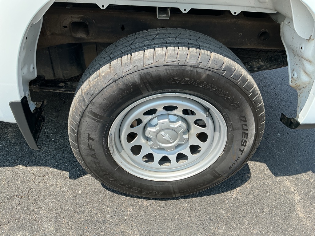 Photo 16 of this CHEVROLET SILVERADO 1500
