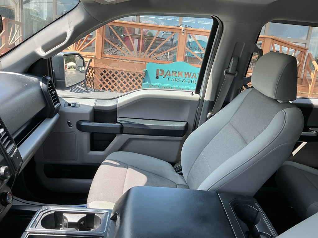 Photo 10 of this FORD F-150