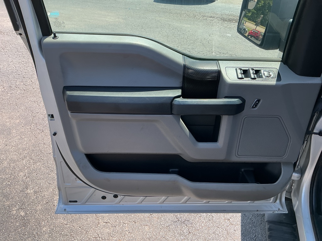 Photo 9 of this FORD F-150