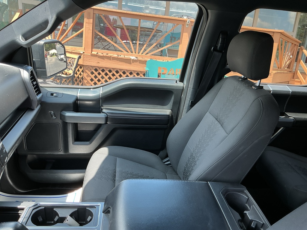 Photo 10 of this FORD F-150