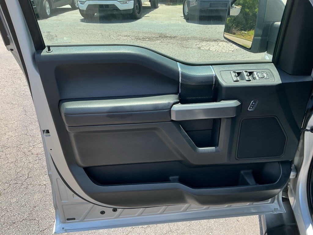 Photo 9 of this FORD F-150