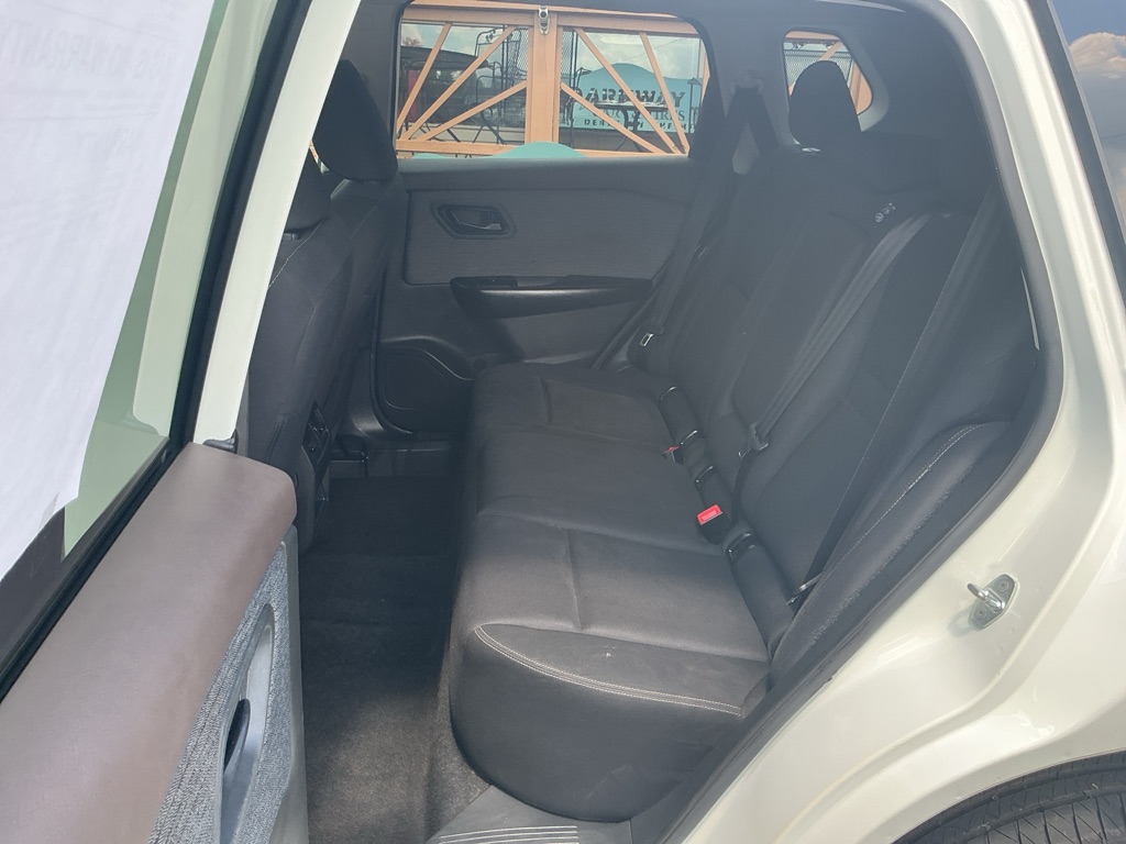 Photo 14 of this NISSAN ROGUE