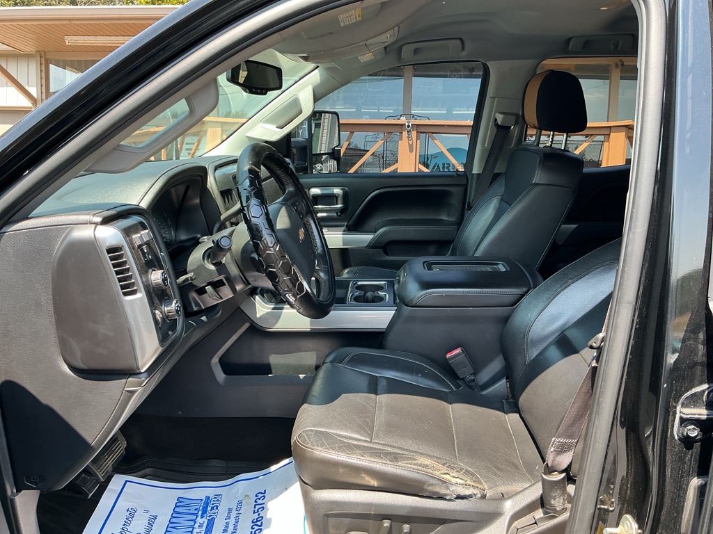 Photo 11 of this CHEVROLET SILVERADO 2500H