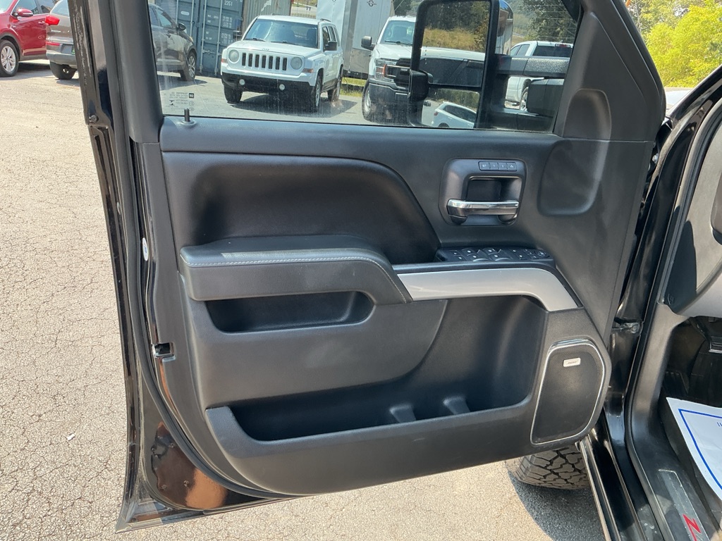 Photo 9 of this CHEVROLET SILVERADO 2500H