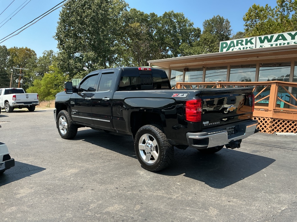 Photo 8 of this CHEVROLET SILVERADO 2500H