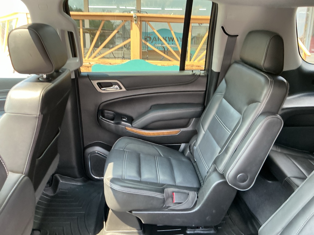 Photo 13 of this GMC YUKON XL