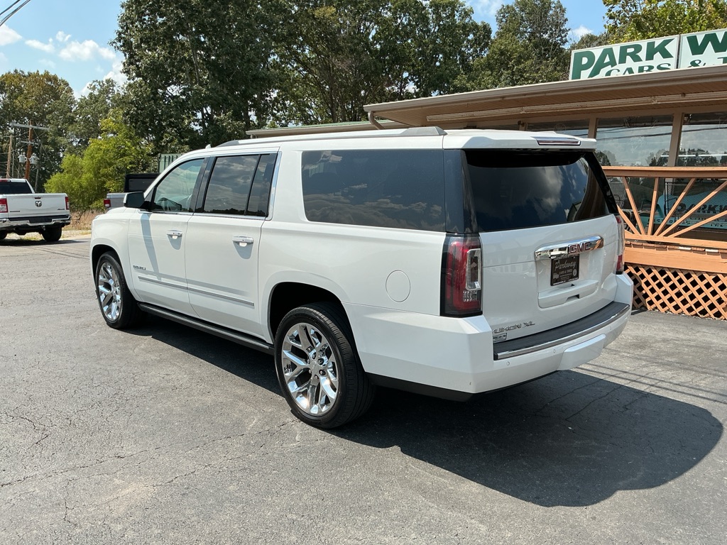Photo 8 of this GMC YUKON XL