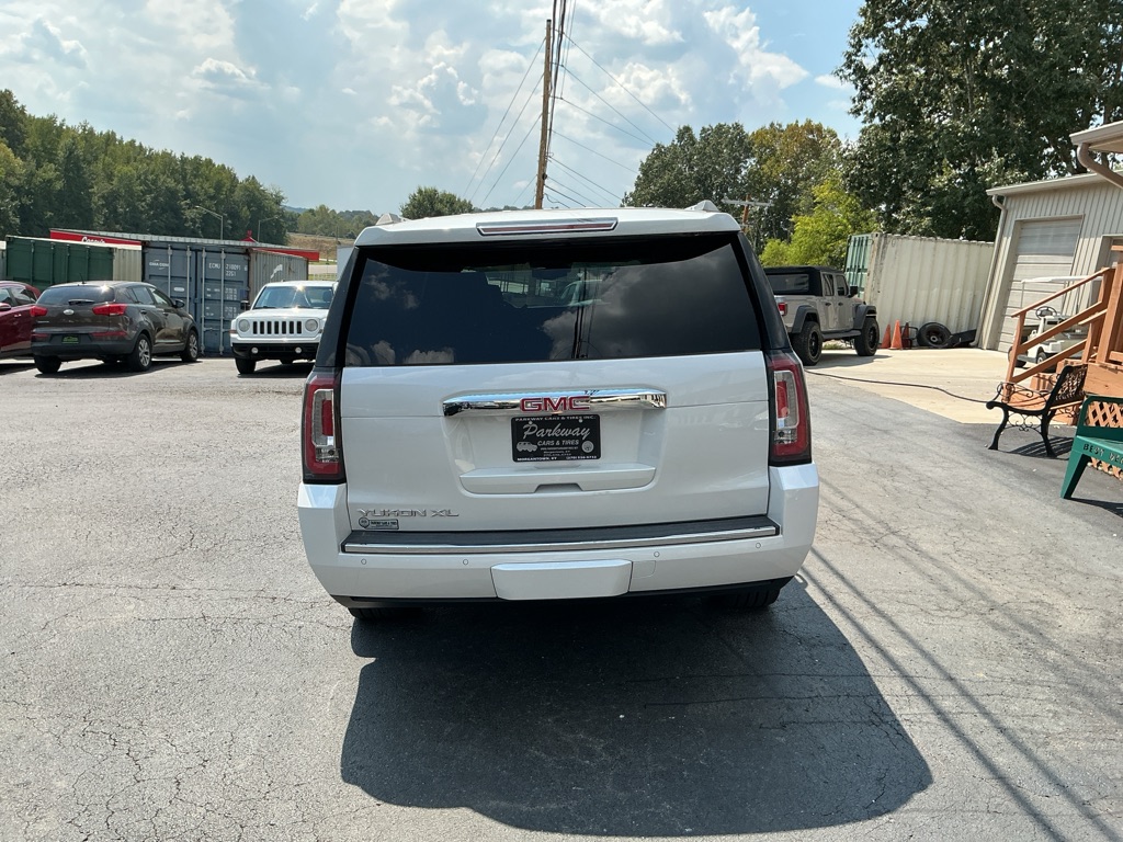 Photo 7 of this GMC YUKON XL