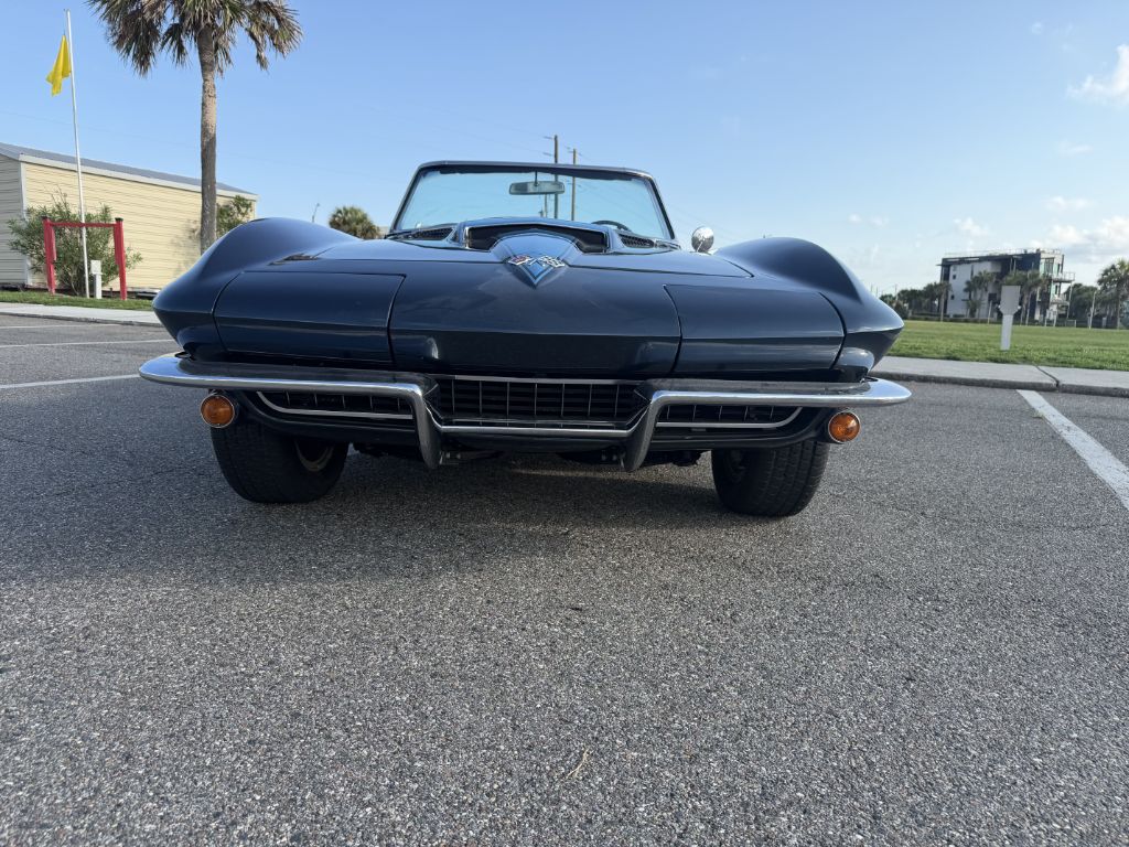 Photo 12 of this CHEVROLET CORVETTE